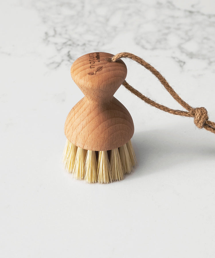 100% FSC Certified® Natural Pot Wash & Scrub Brush - Stiff Tampico