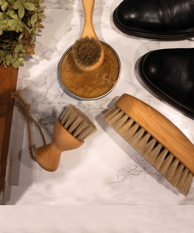 100% FSC Certified® Natural Light Shoe Polish Applicator - Soft Natural Bristle