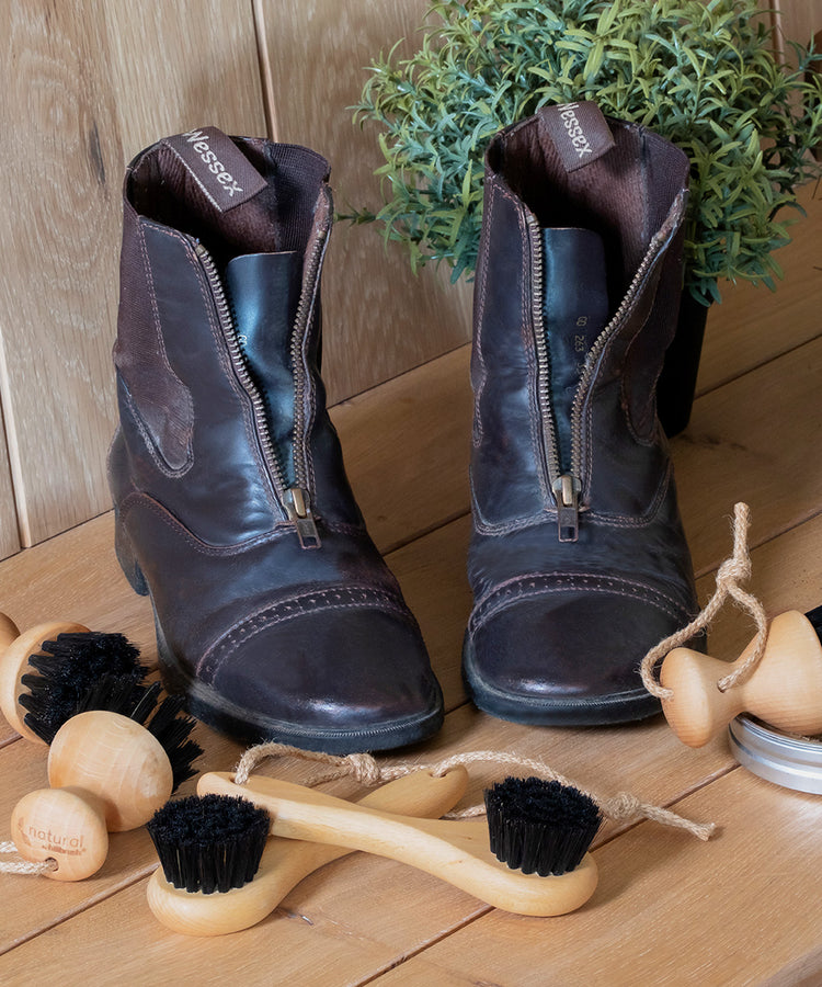100% FSC Certified® Natural Dark Shoe Polish Applicator - Soft Natural Bristle