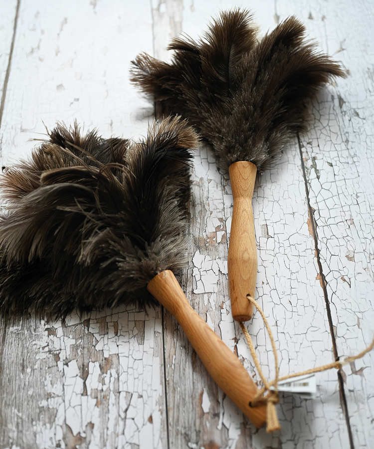 100% FSC Certified® Natural Electrostatic Ostrich Feather Duster